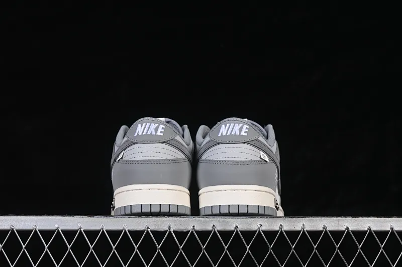 All categories Nk SB Dunk Series Nk SB Dunk Low High-end customized low-top sneakers Nike SB Dunk Low Anniversary high-end customized low-top casual sneakers GW0510-051